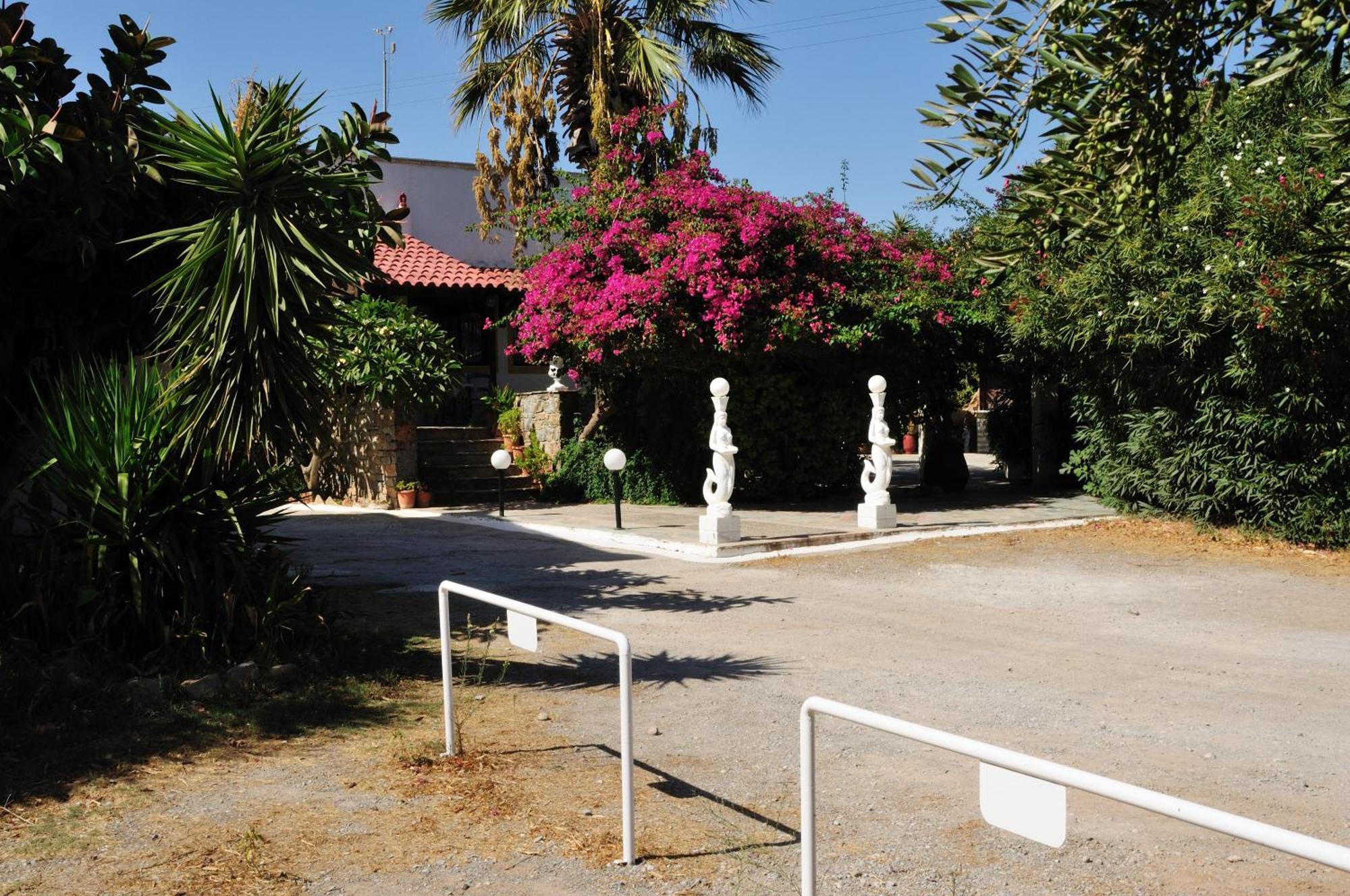 סיטייה Hotel Marina Village מראה חיצוני תמונה